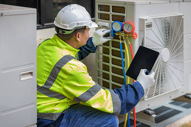 Professional Hvac Installation technician working in Thorndale, PA